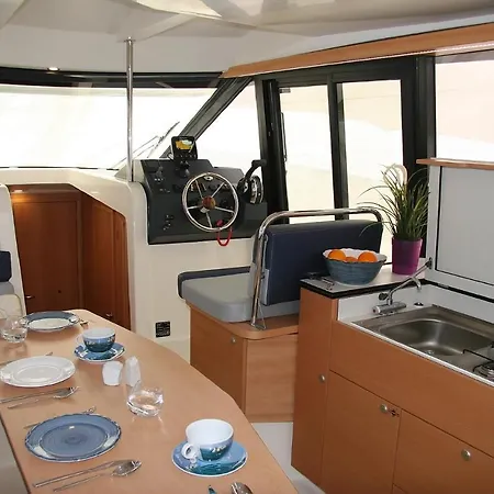 Jacht Motorowy Platinum 989 Flybridge - 115 Km *