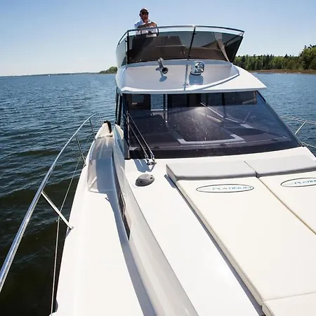 Hotel en barco Jacht Motorowy Platinum 989 Flybridge - 115 Km Wilkasy (Gizycko)