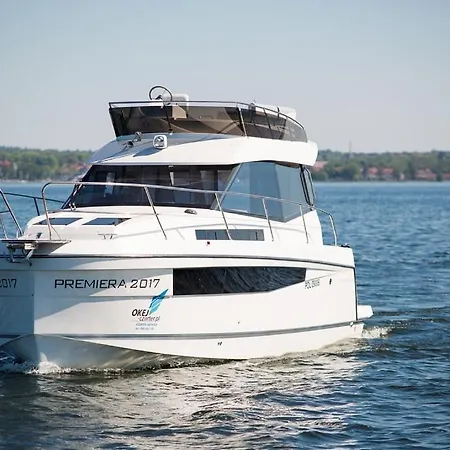 Hotel en barco Jacht Motorowy Platinum 989 Flybridge - 115 Km